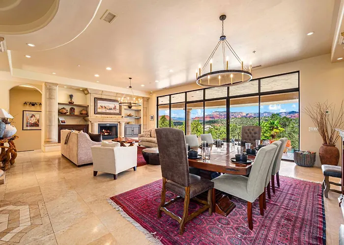 Sedona Palatial Paradise: Infinity Pool, Spa & Epic Views! Holiday home