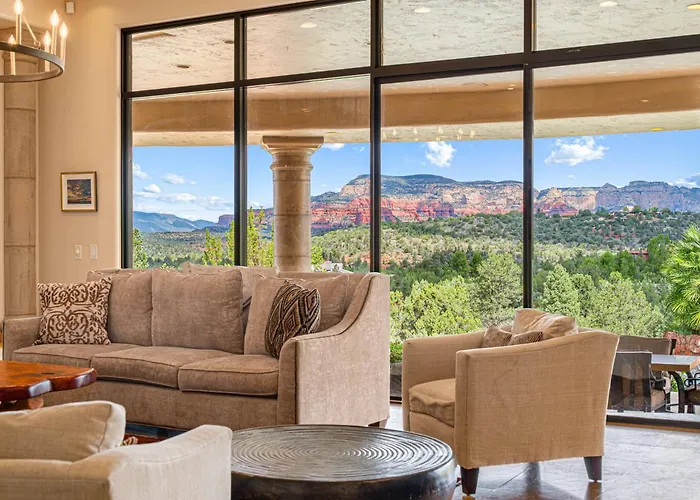 Sedona Palatial Paradise: Infinity Pool, Spa & Epic Views! Holiday home Sedona