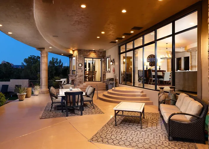 Holiday home Sedona Palatial Paradise: Infinity Pool, Spa & Epic Views! *