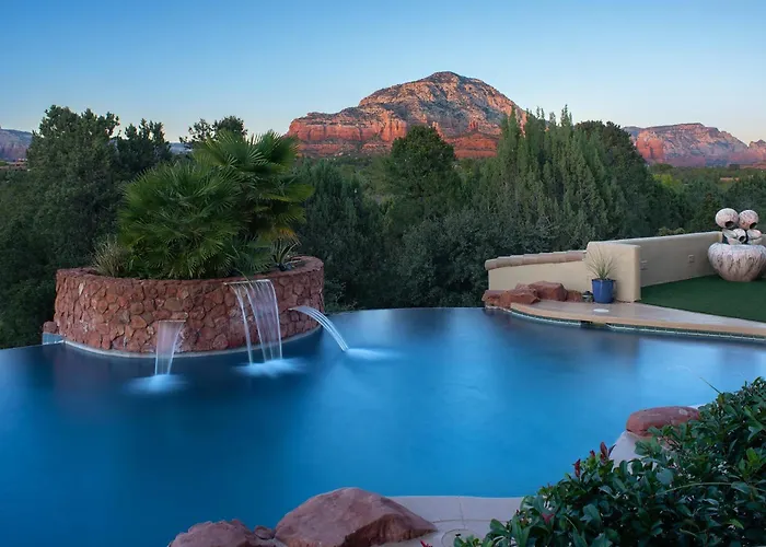 Sedona Palatial Paradise: Infinity Pool, Spa & Epic Views!