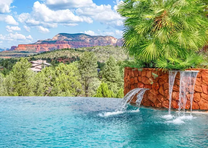 Sedona Palatial Paradise: Infinity Pool, Spa & Epic Views! Holiday home *
